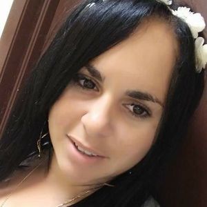 Meet your Posher, Yesenia